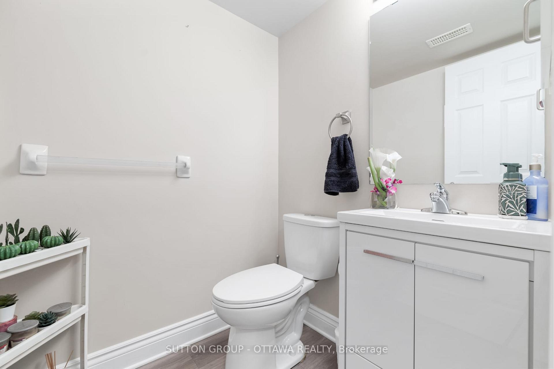 Photo 24 of 124 Monterey Drive, Ottawa, Leslie Park — HOMEH
