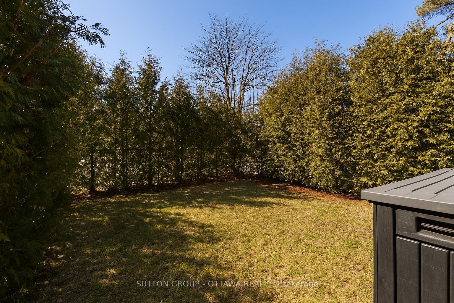 Photo 26 of 124 Monterey Drive, Ottawa, Leslie Park — HOMEH