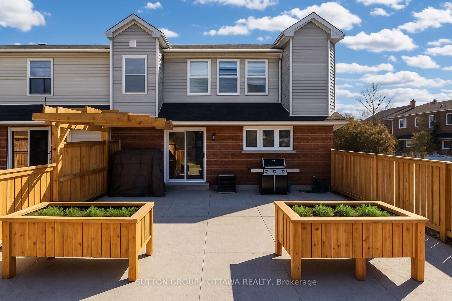Photo 27 of 124 Monterey Drive, Ottawa, Leslie Park — HOMEH