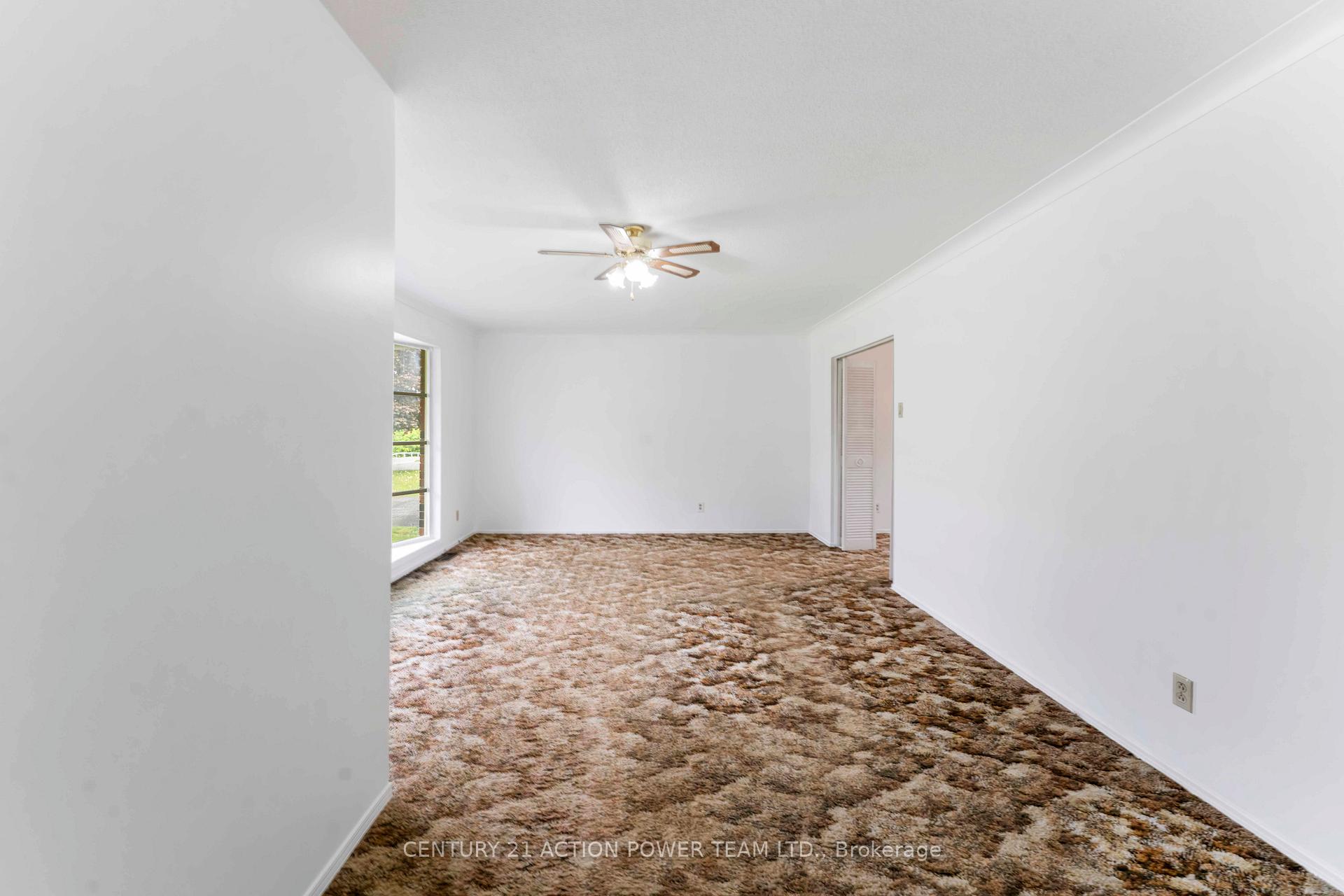 Photo 3 of 229 McClellan Road, Ottawa, Arlington Woods — HOMEH