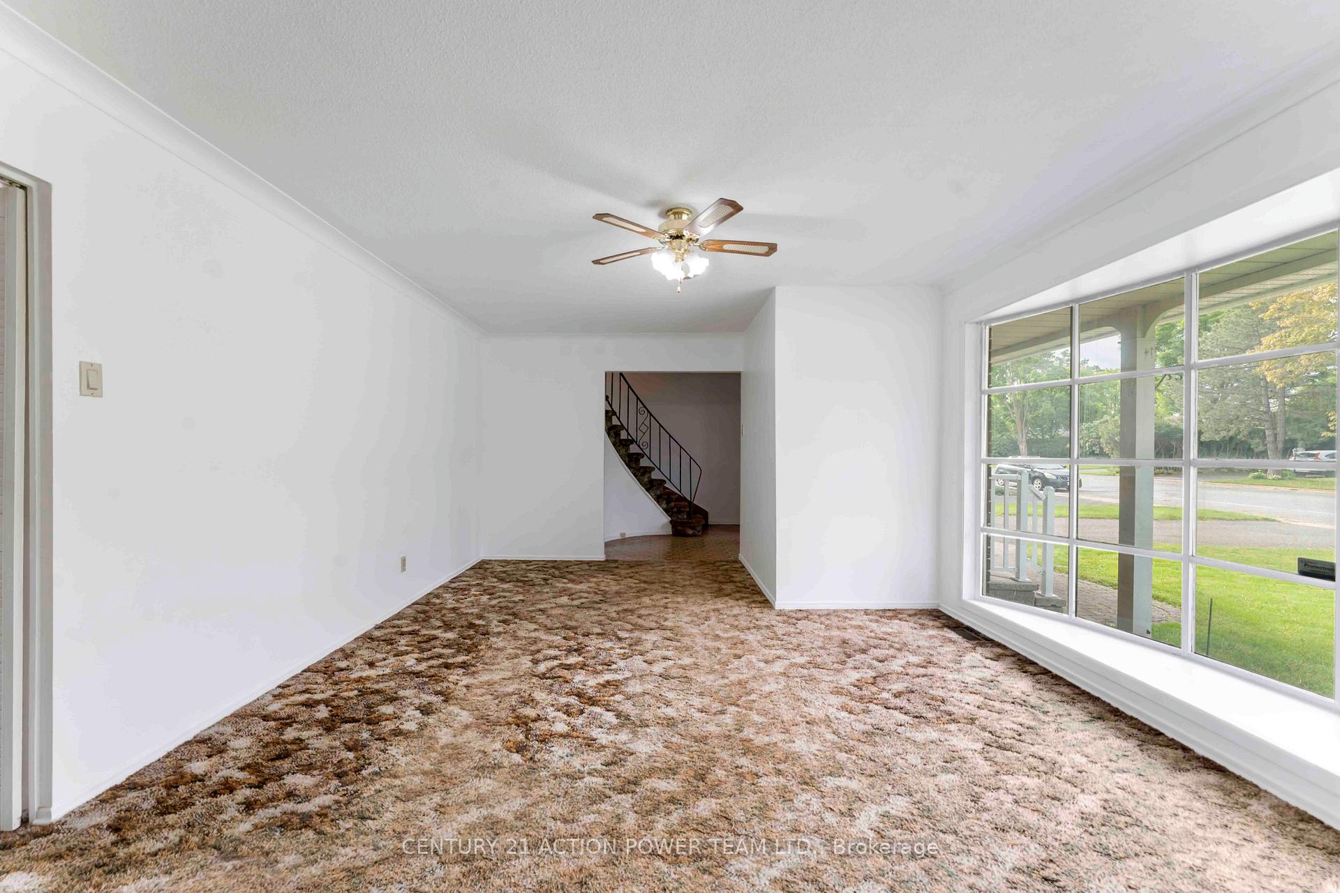 Photo 6 of 229 McClellan Road, Ottawa, Arlington Woods — HOMEH