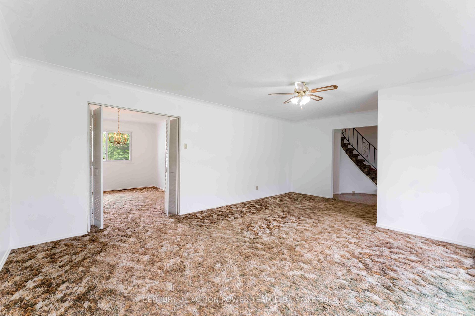 Photo 7 of 229 McClellan Road, Ottawa, Arlington Woods — HOMEH