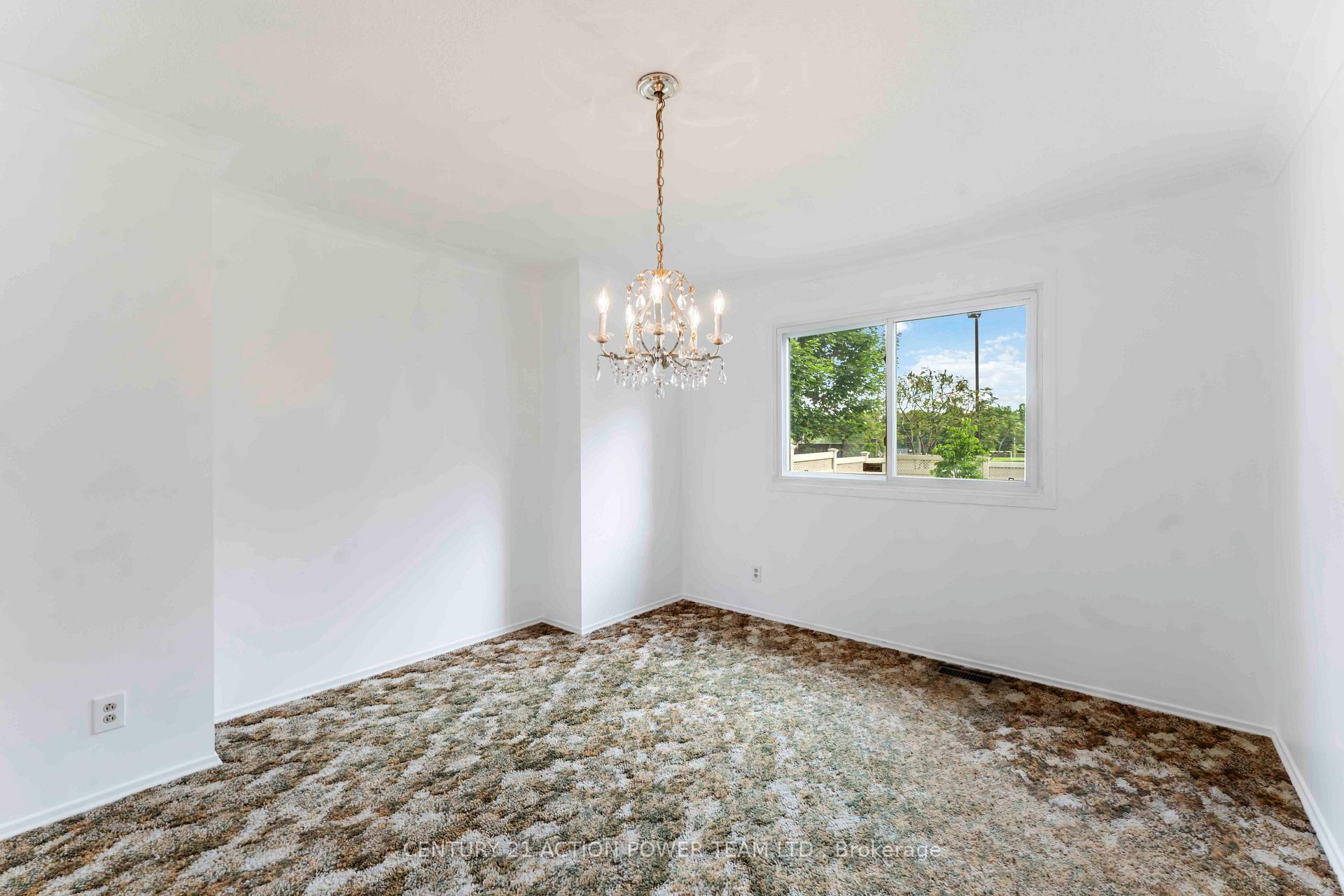 Photo 11 of 229 McClellan Road, Ottawa, Arlington Woods — HOMEH