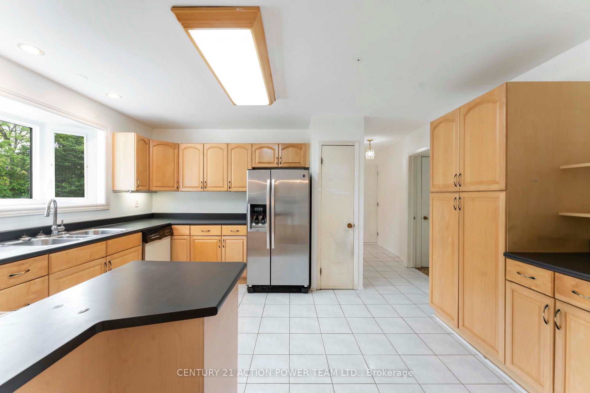 Photo 15 of 229 McClellan Road, Ottawa, Arlington Woods — HOMEH