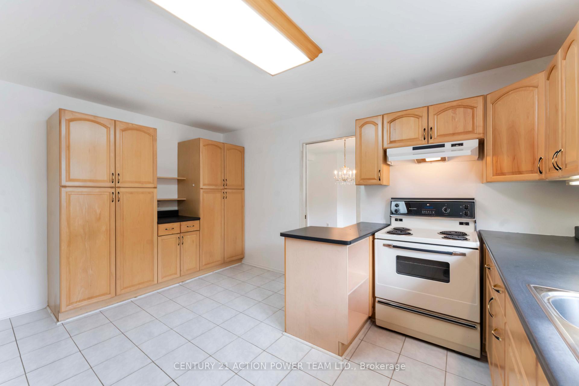 Photo 16 of 229 McClellan Road, Ottawa, Arlington Woods — HOMEH