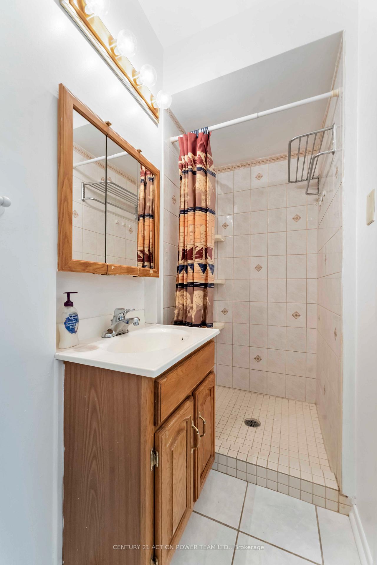 Photo 19 of 229 McClellan Road, Ottawa, Arlington Woods — HOMEH