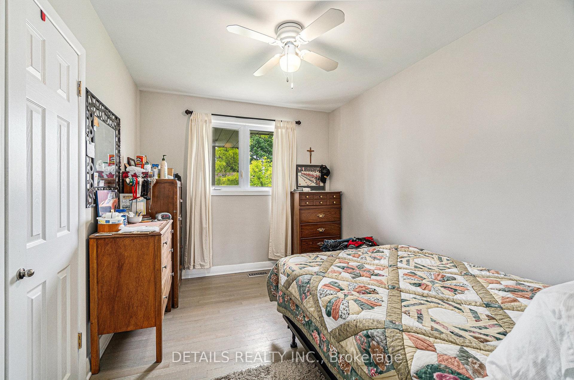 Photo 13 of 39 Roundhay Drive, Ottawa, Manordale — HOMEH