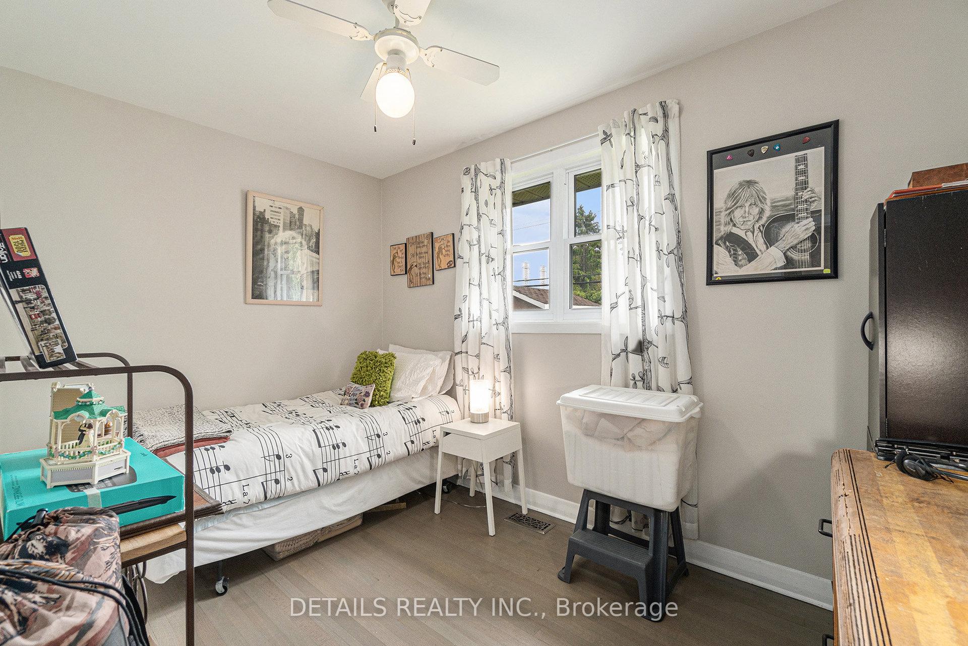 Photo 14 of 39 Roundhay Drive, Ottawa, Manordale — HOMEH