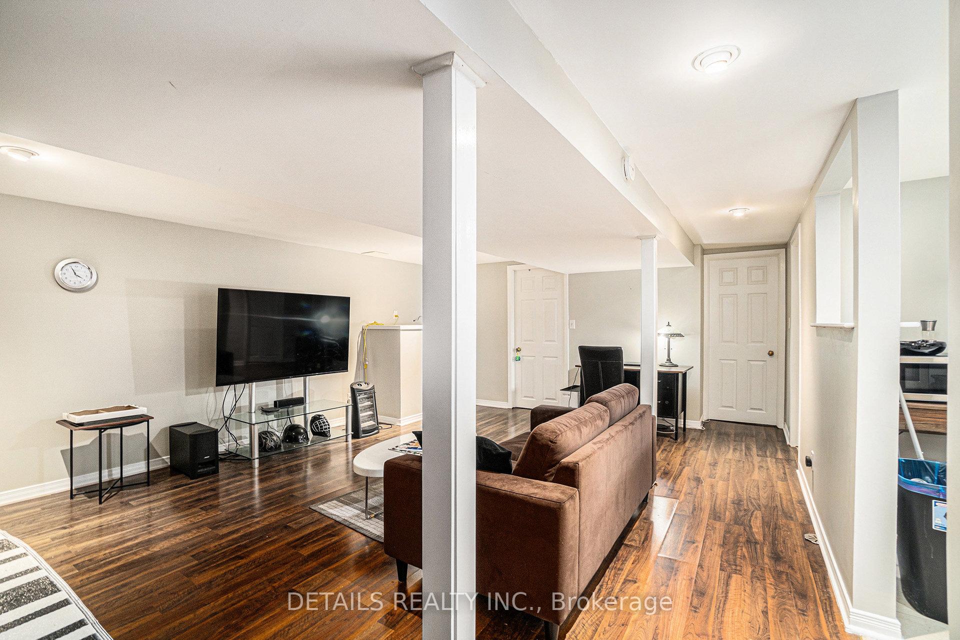 Photo 15 of 39 Roundhay Drive, Ottawa, Manordale — HOMEH