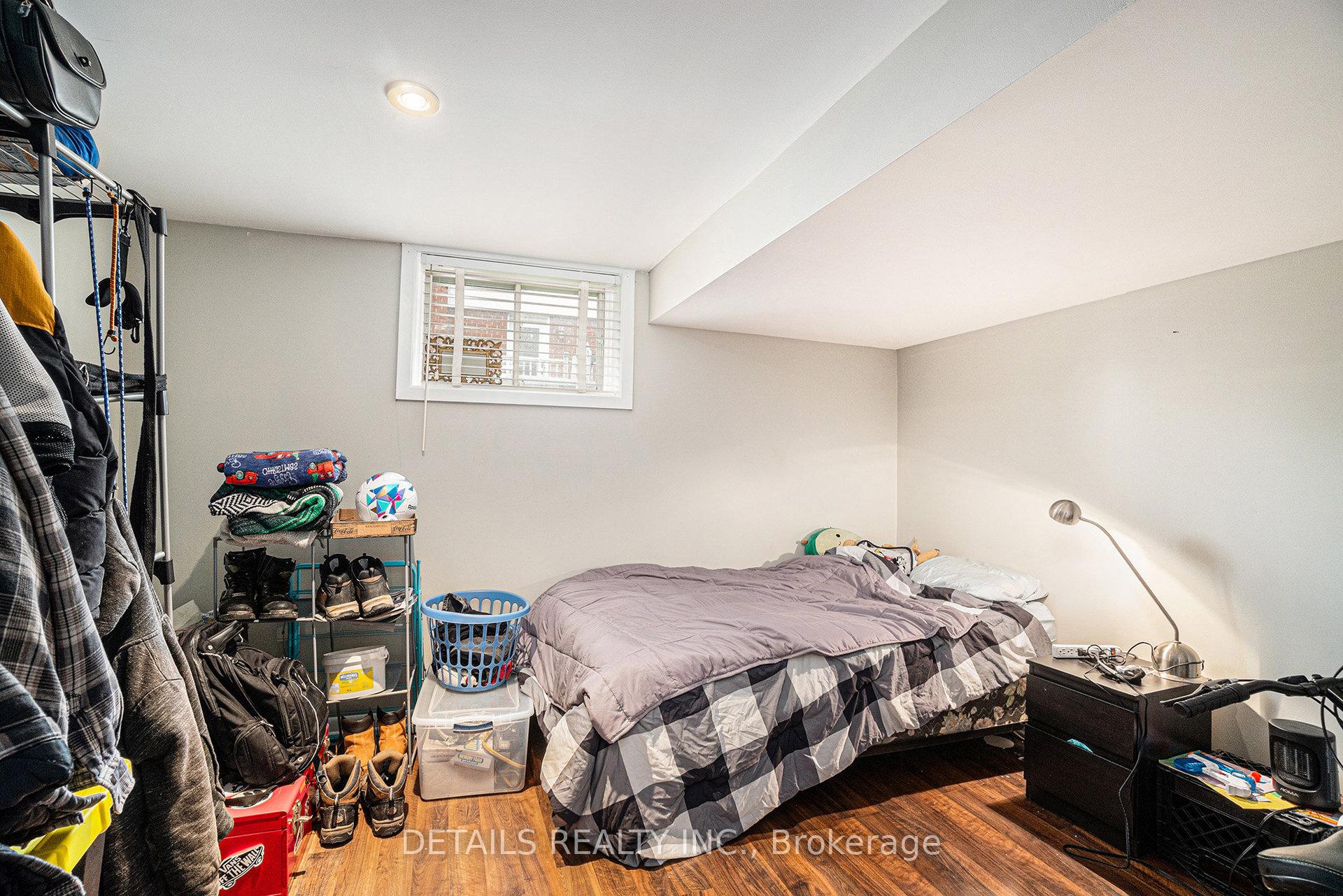 Photo 17 of 39 Roundhay Drive, Ottawa, Manordale — HOMEH