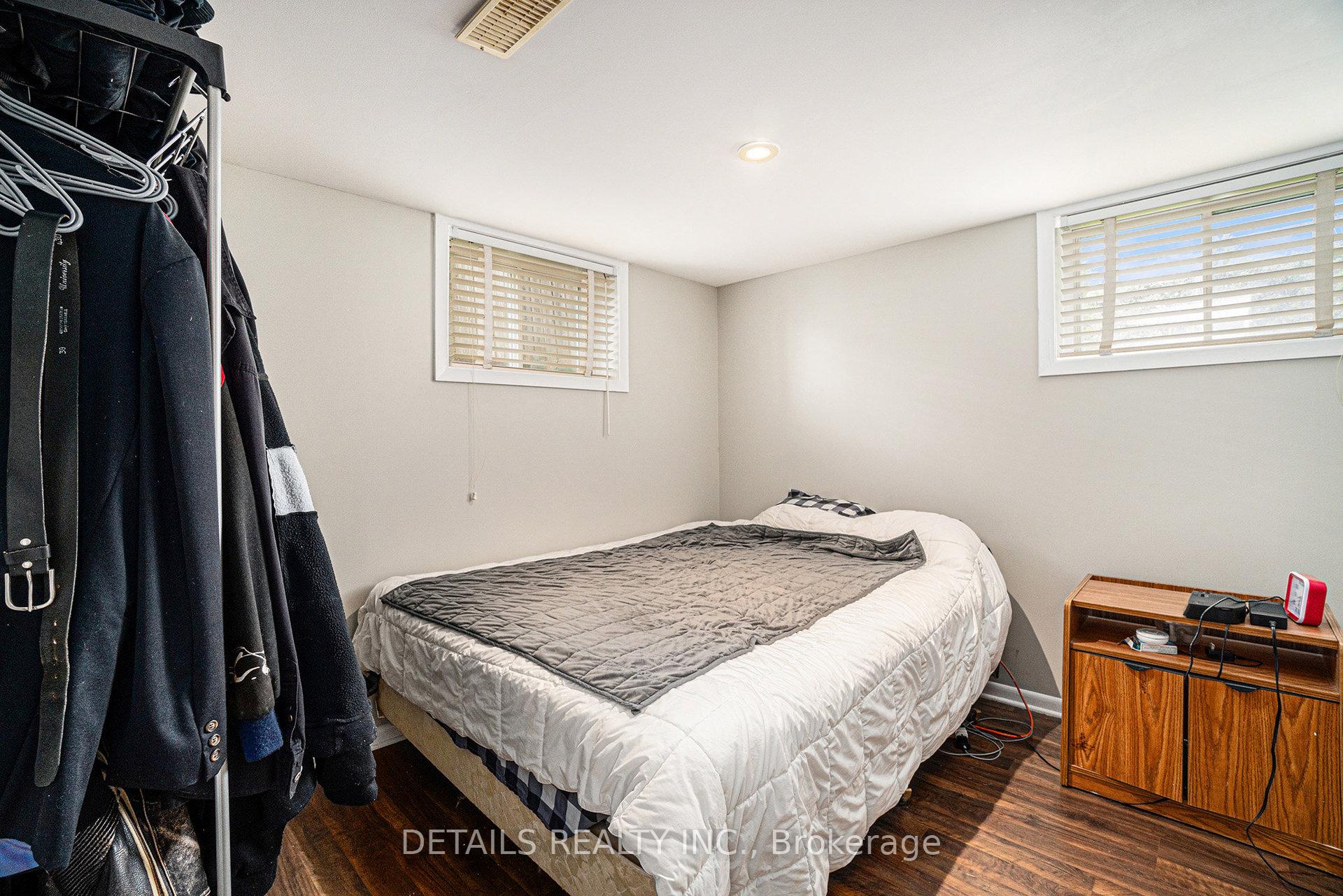 Photo 18 of 39 Roundhay Drive, Ottawa, Manordale — HOMEH