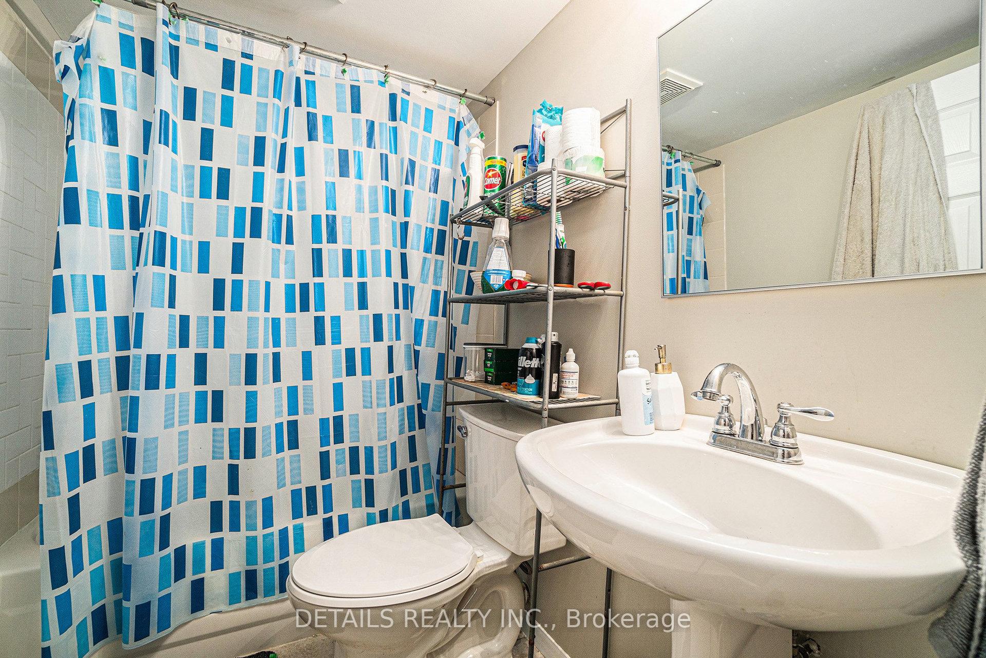 Photo 19 of 39 Roundhay Drive, Ottawa, Manordale — HOMEH