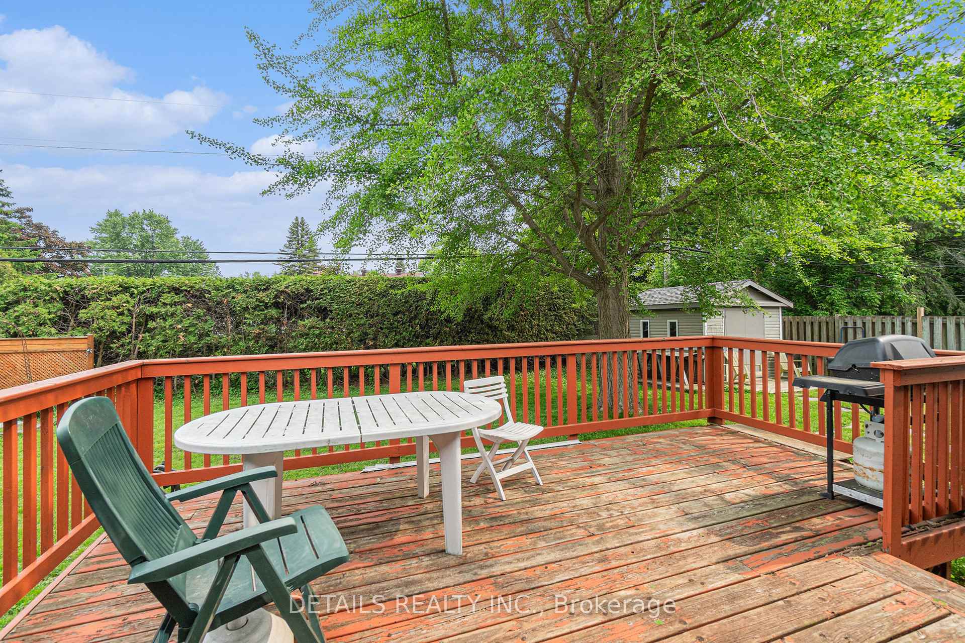 Photo 21 of 39 Roundhay Drive, Ottawa, Manordale — HOMEH