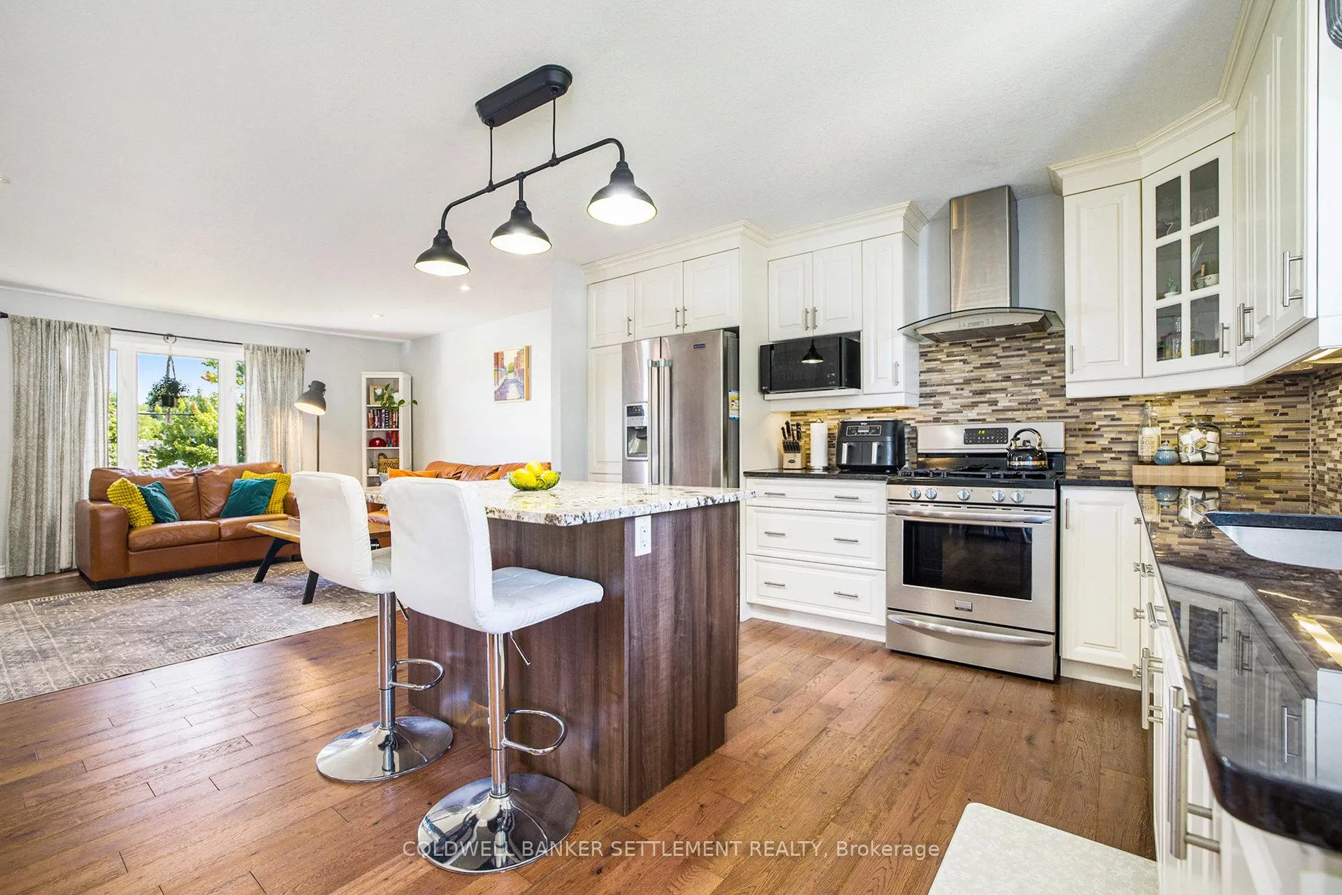 Photo 8 of 14 McDonald Street, Smiths Falls — HOMEH