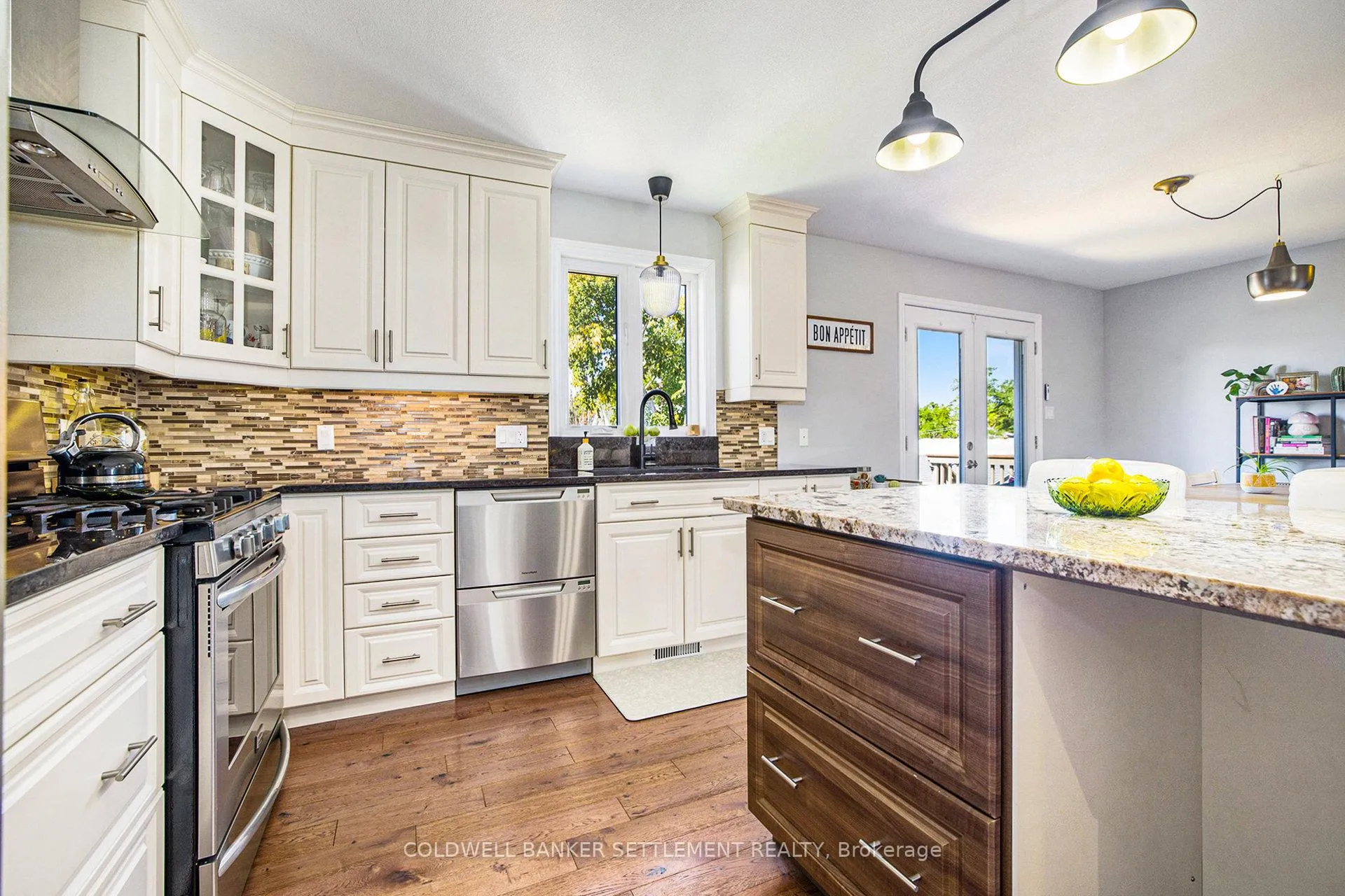 Photo 9 of 14 McDonald Street, Smiths Falls — HOMEH