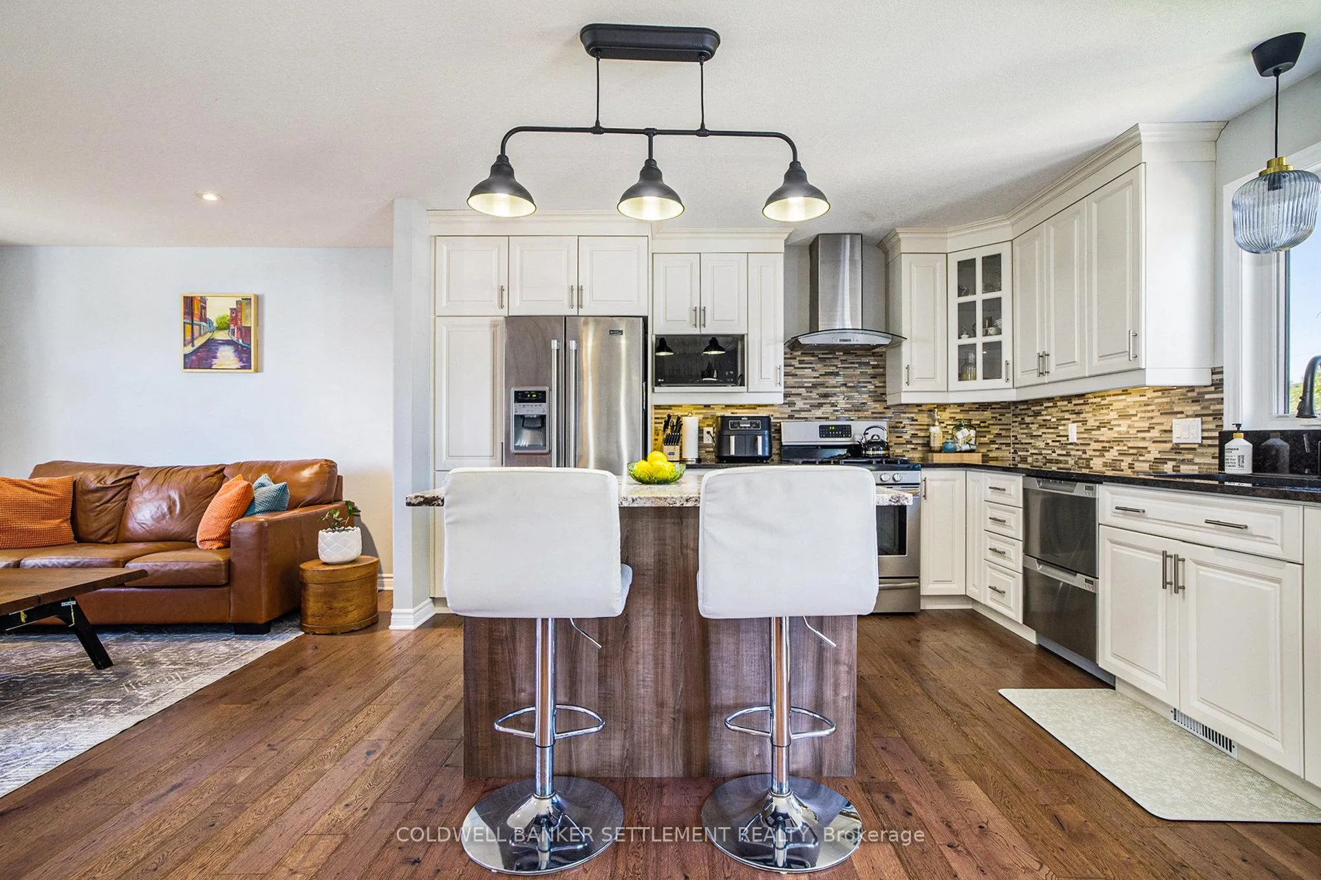 Photo 10 of 14 McDonald Street, Smiths Falls — HOMEH