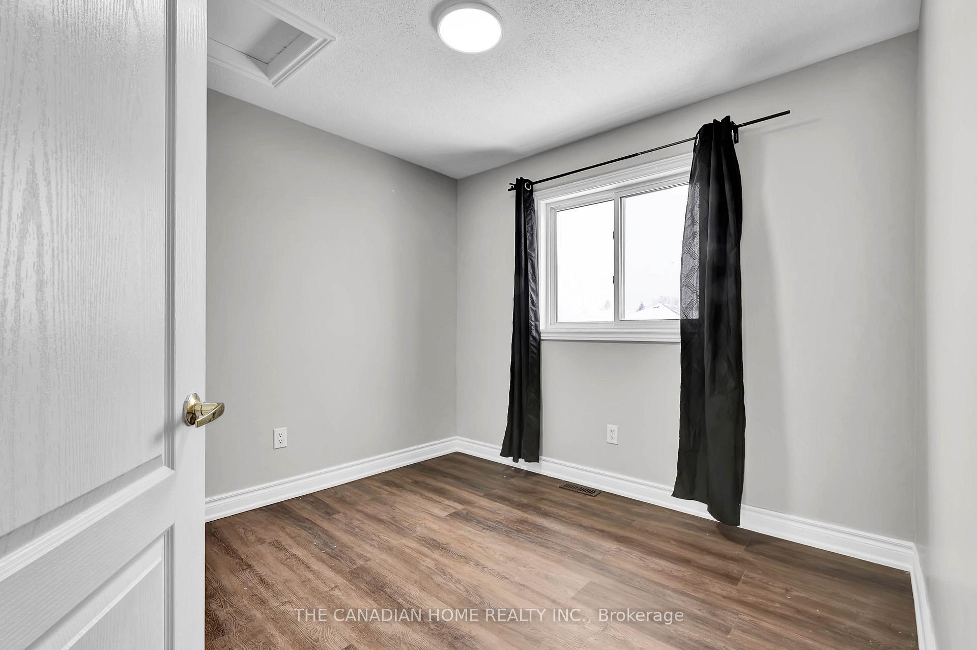 Photo 21 of 415 Orvis Crescent, Shelburne — HOMEH