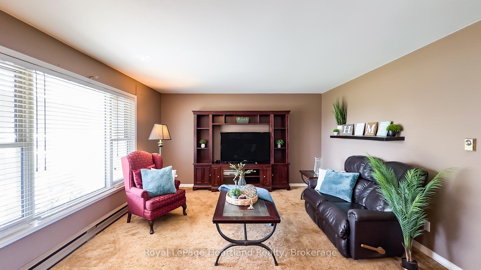 Photo 5 of 42534 Kirkton Road, South Huron, Usborne — HOMEH