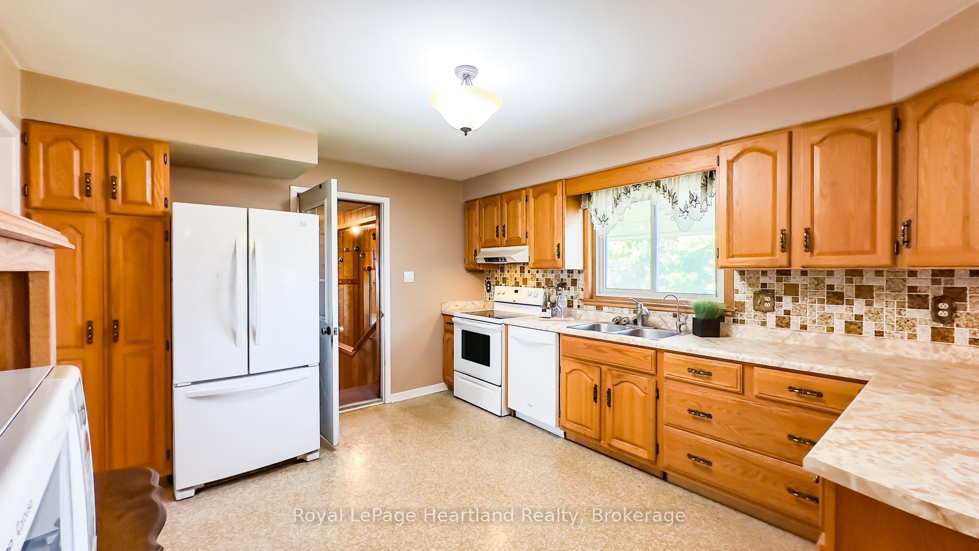 Photo 8 of 42534 Kirkton Road, South Huron, Usborne — HOMEH