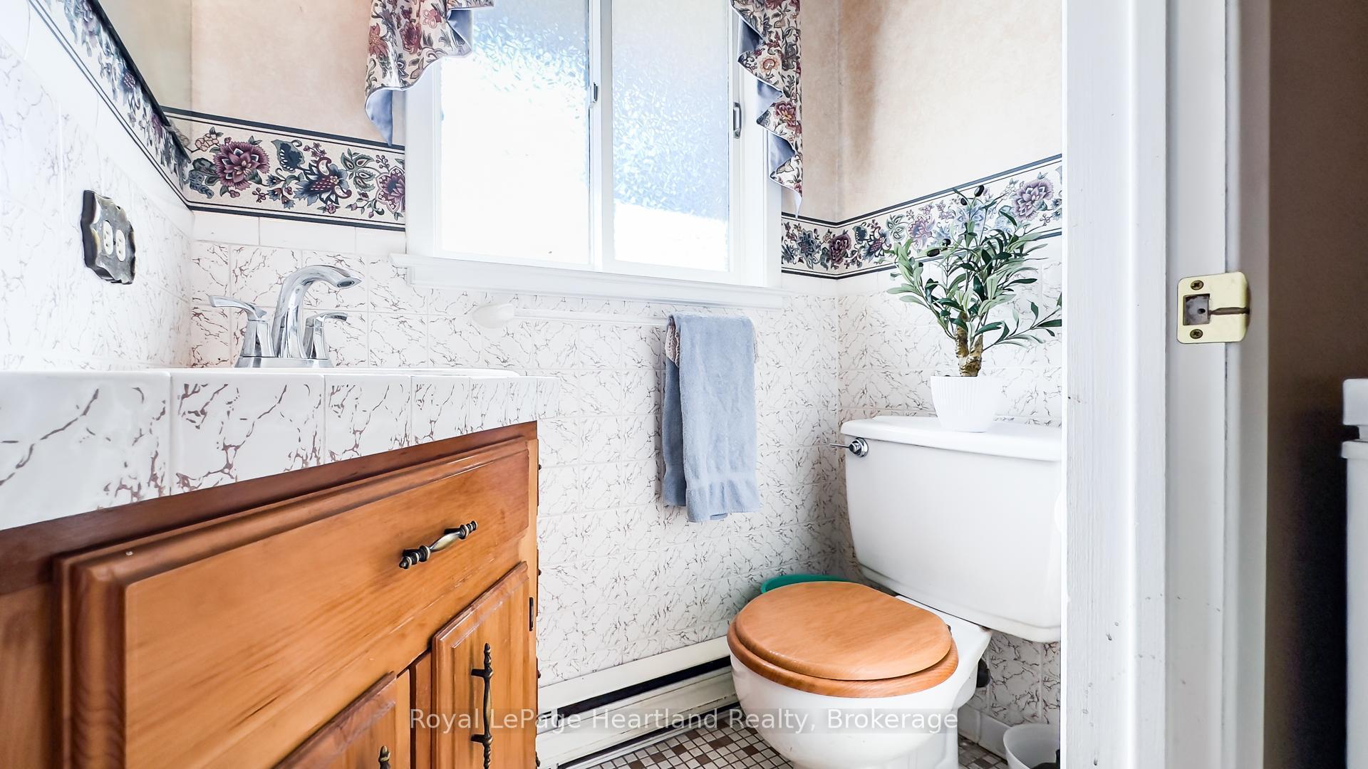Photo 29 of 42534 Kirkton Road, South Huron, Usborne — HOMEH