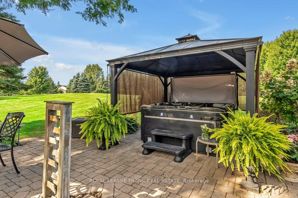 Photo 17 of 11 Cawkers Cove Road, Scugog, Port Perry — HOMEH
