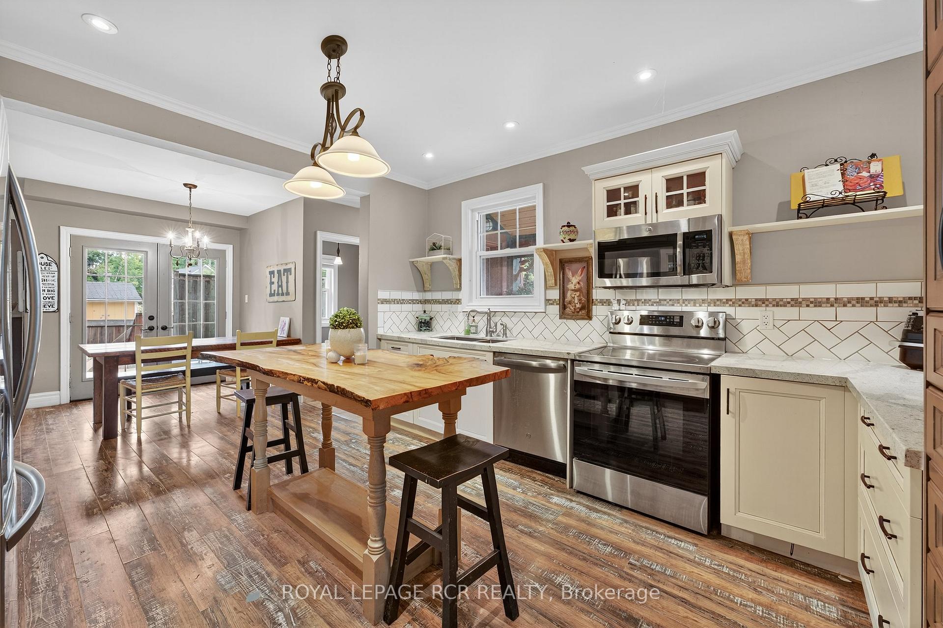 Photo 6 of 120 Joseph Street, Shelburne — HOMEH