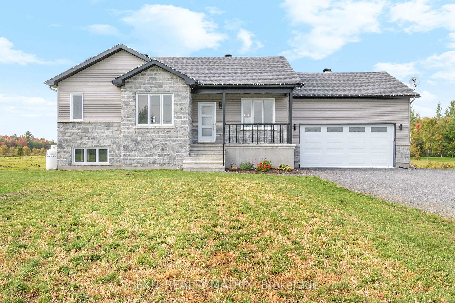 Photo 1 of 13 Glenco Road, South Glengarry, South Glengarry (Charlottenburgh) Twp — HOMEH