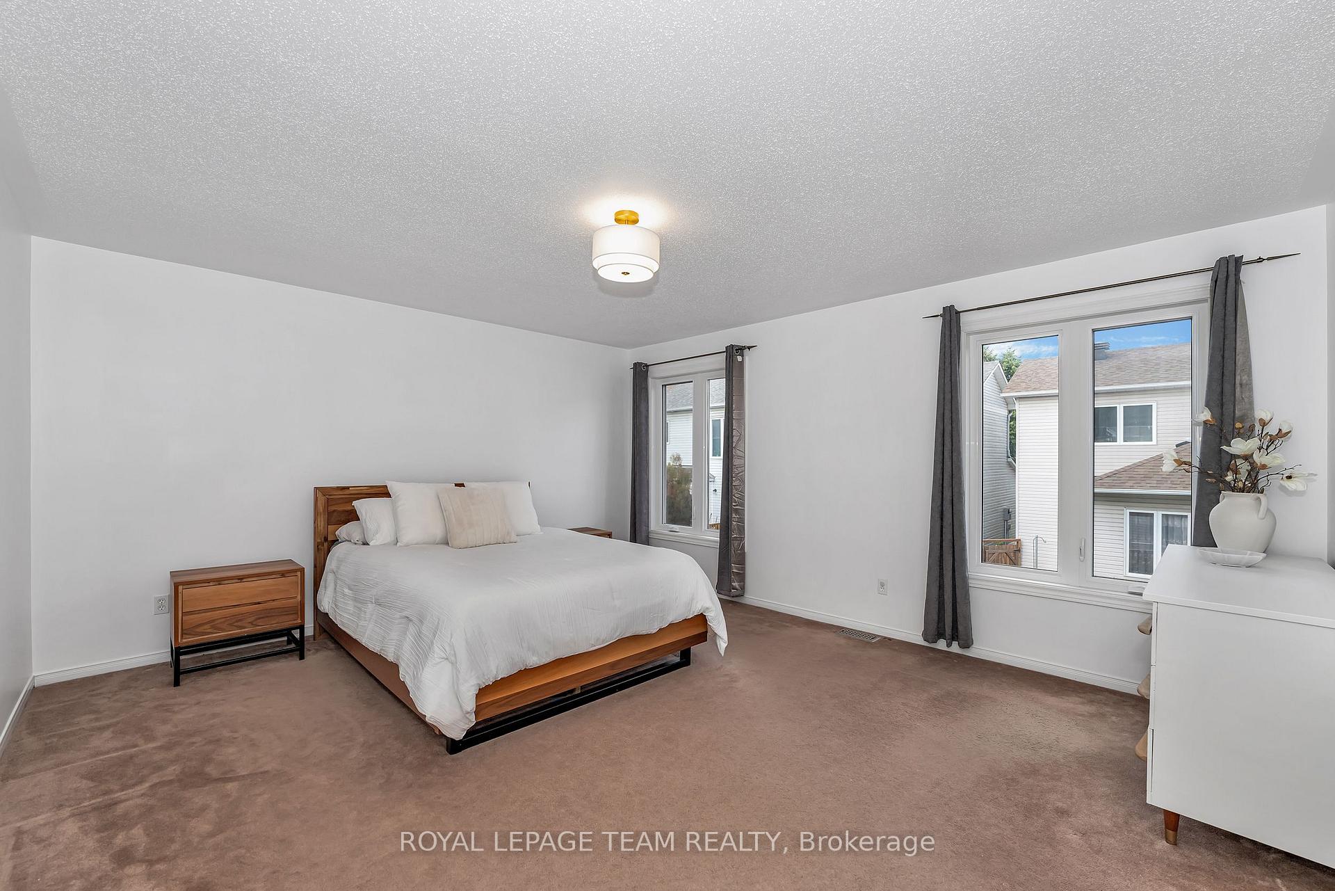 Photo 21 of 44 Chartwell Avenue, Ottawa, Craig Henry/Woodvale — HOMEH