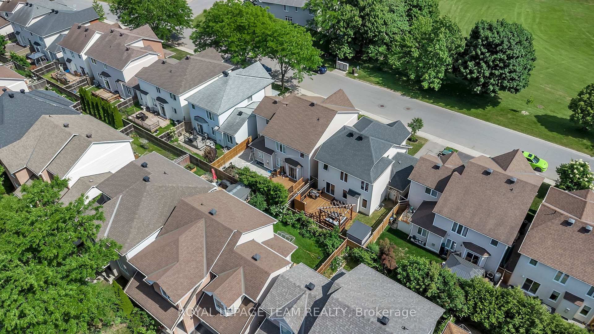 Photo 31 of 44 Chartwell Avenue, Ottawa, Craig Henry/Woodvale — HOMEH