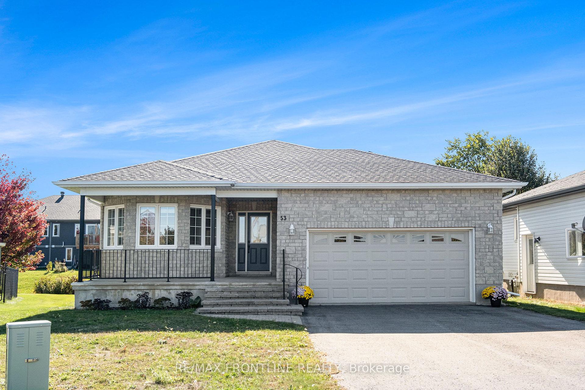 Photo 2 of 53 Lee Avenue, Smiths Falls — HOMEH