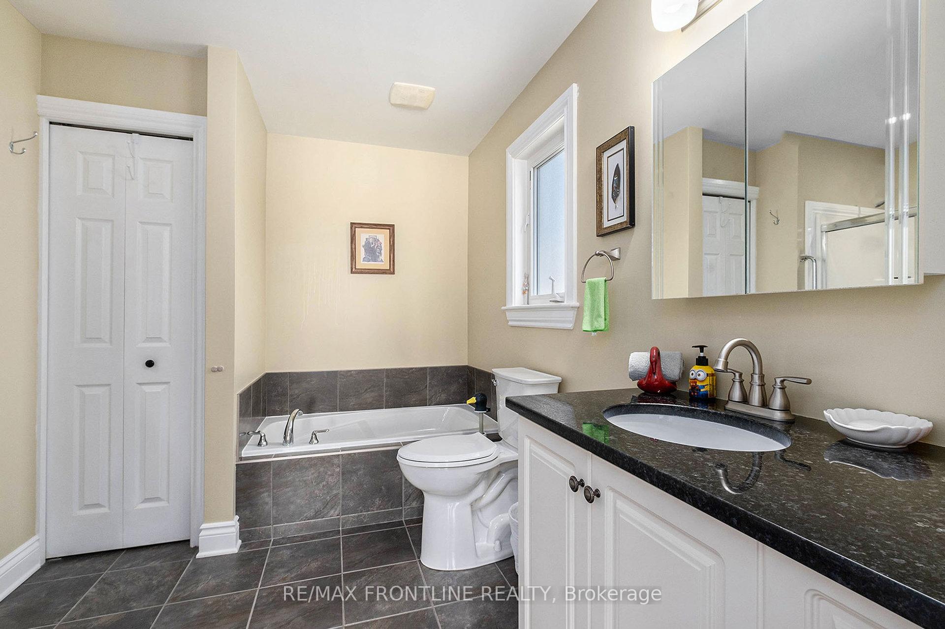 Photo 19 of 53 Lee Avenue, Smiths Falls — HOMEH