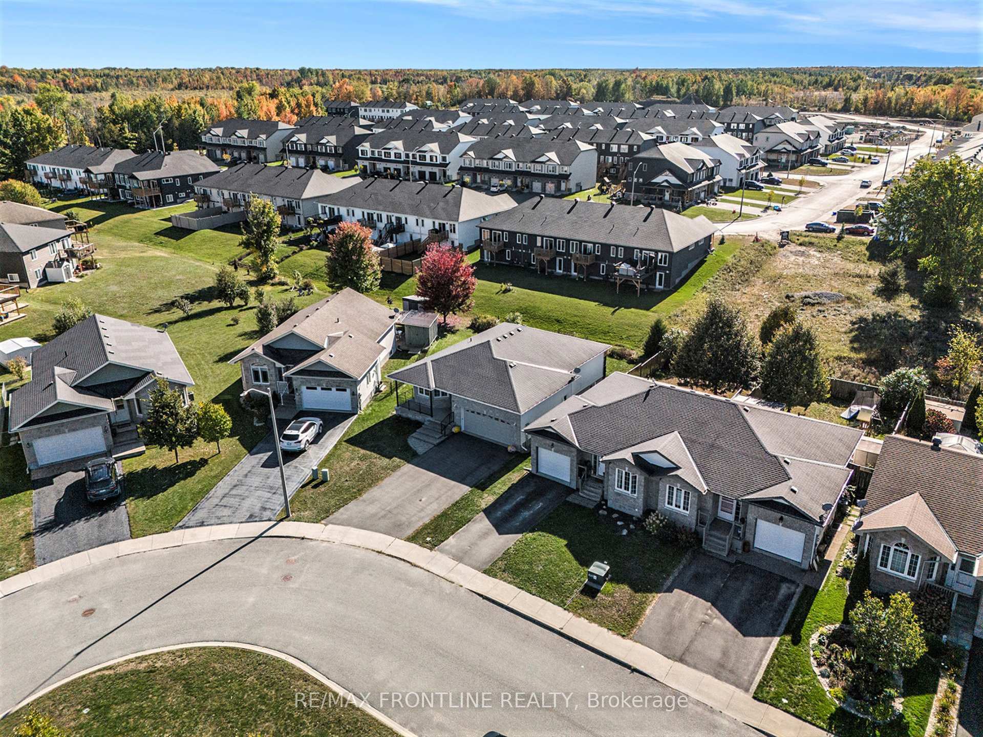 Photo 33 of 53 Lee Avenue, Smiths Falls — HOMEH