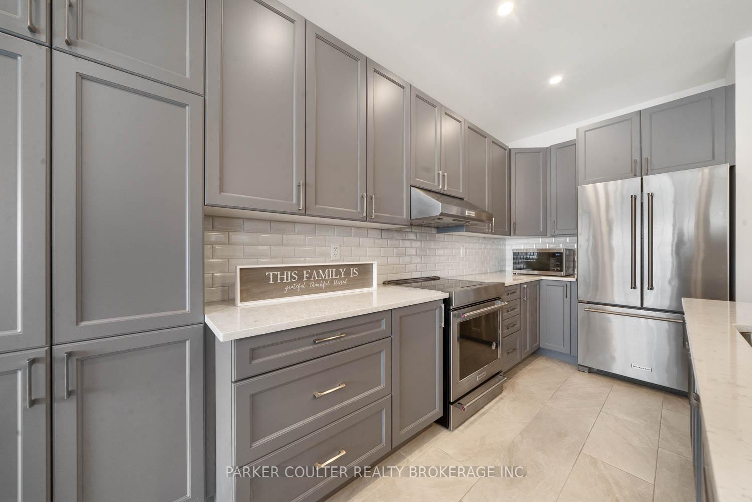 Photo 10 of 745 Gilmour Crescent, Shelburne — HOMEH