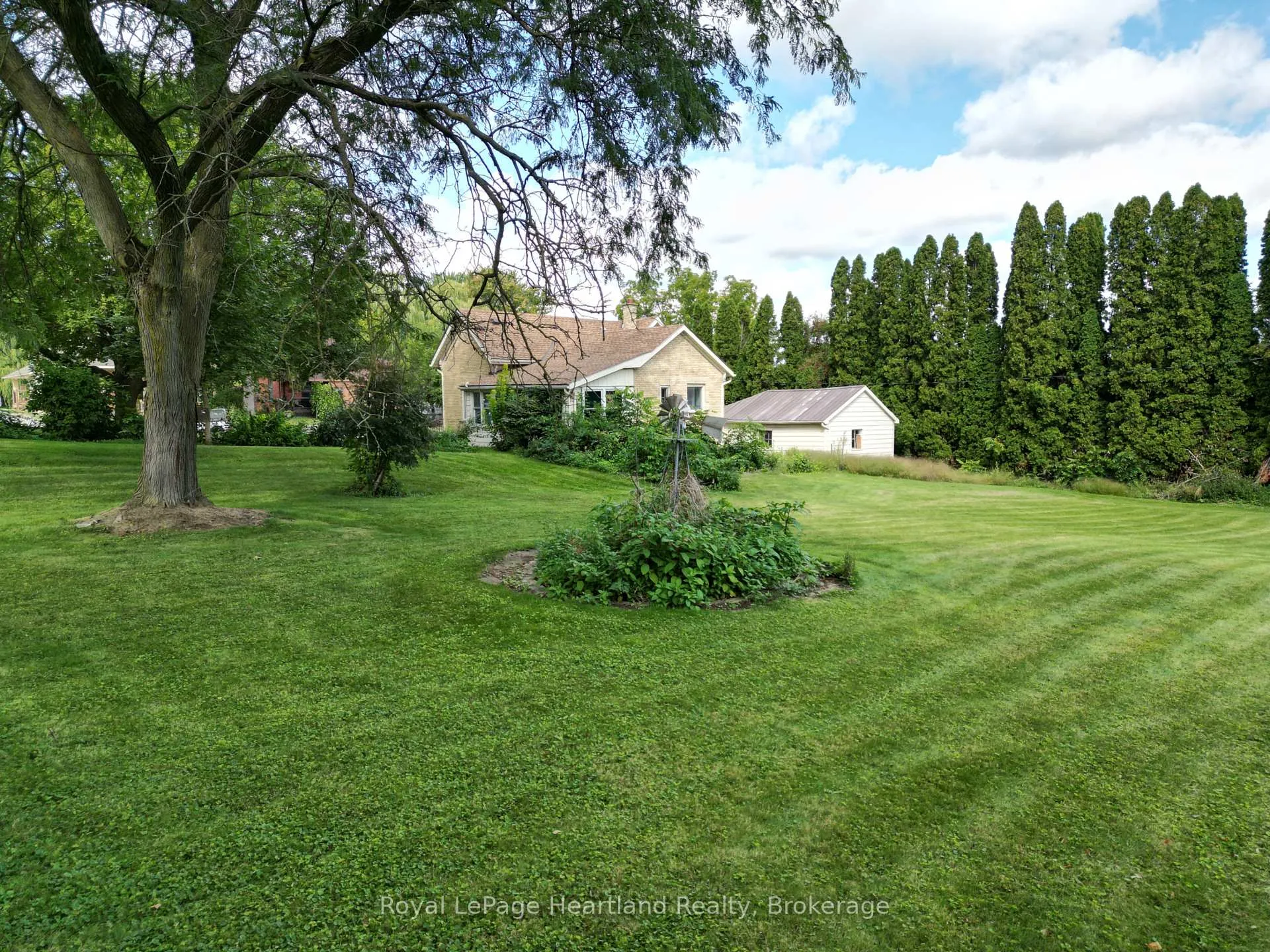 Photo 8 of 34 Main Street S, South Huron, Exeter — HOMEH