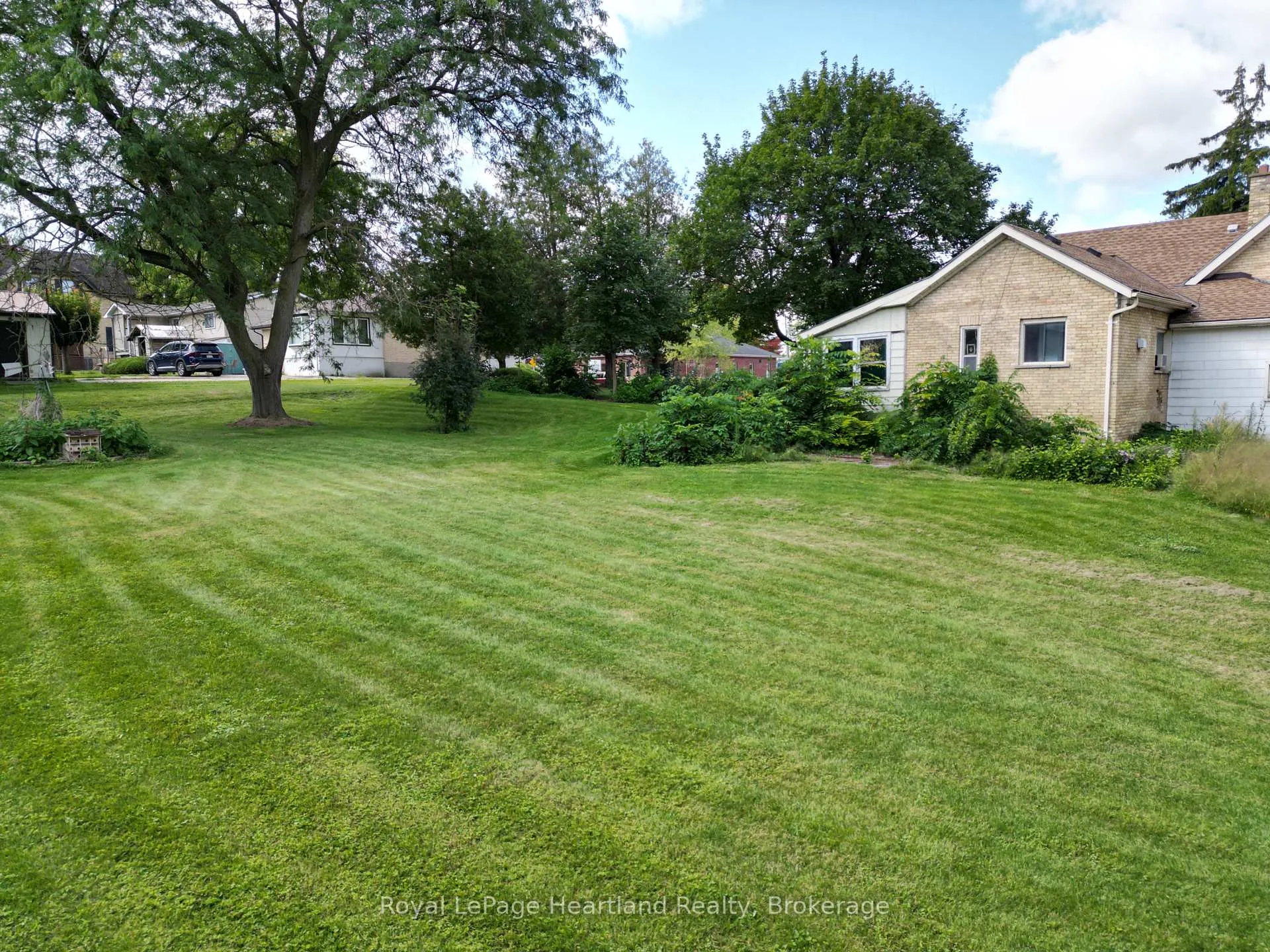 Photo 9 of 34 Main Street S, South Huron, Exeter — HOMEH