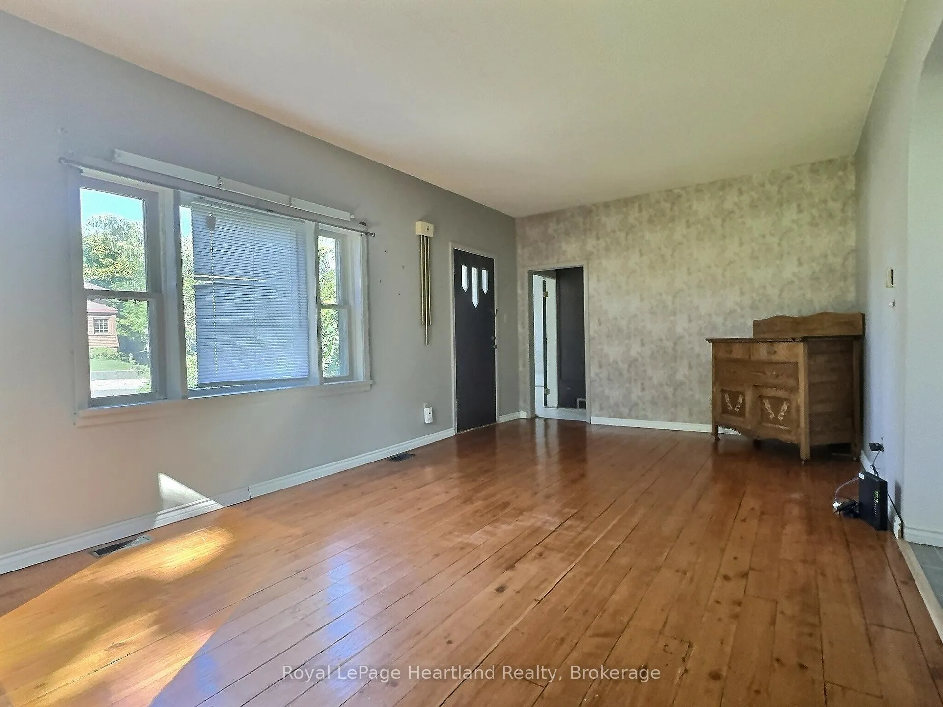 Photo 16 of 34 Main Street S, South Huron, Exeter — HOMEH