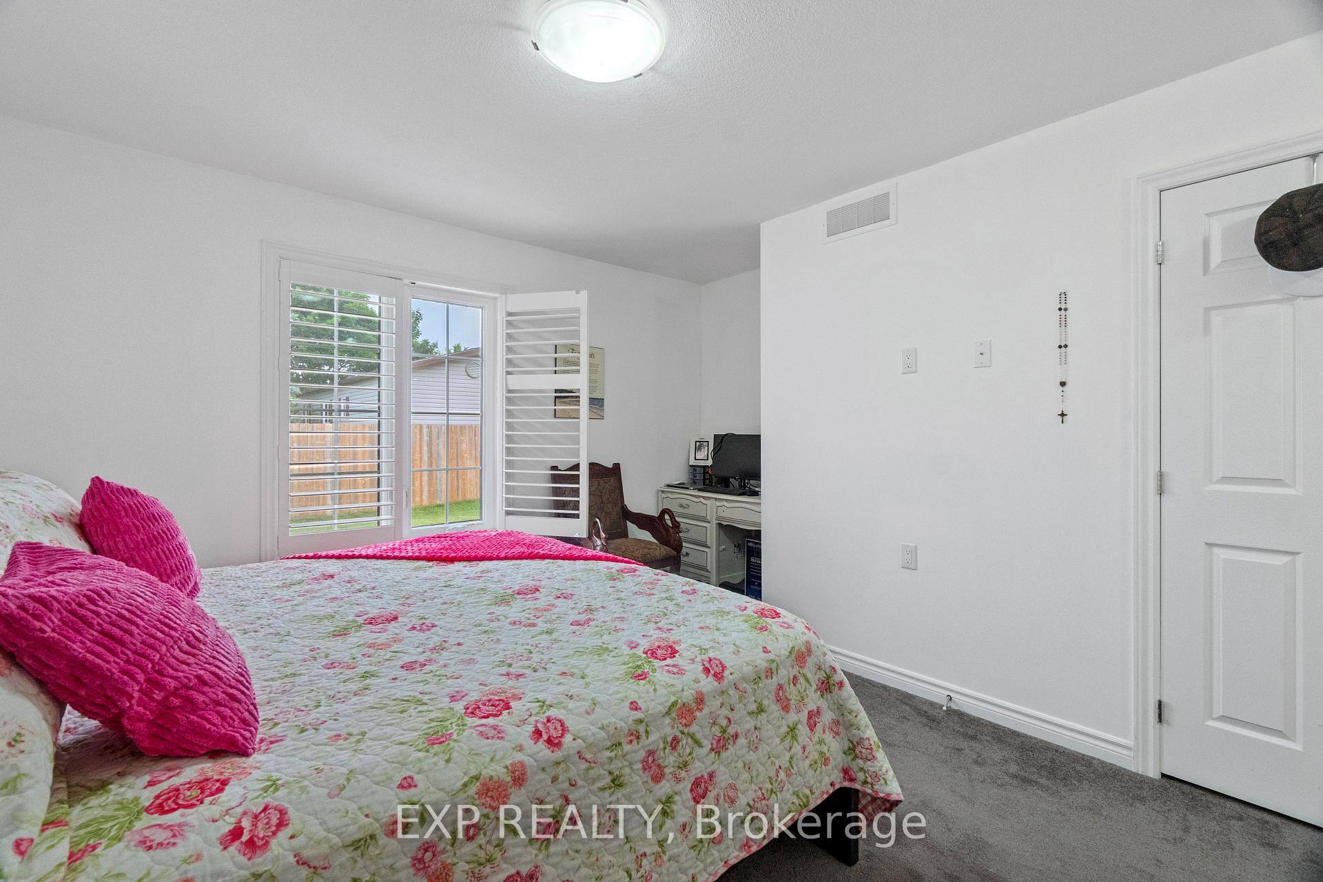 Photo 3 of 18 Devon Drive, South Huron, Exeter — HOMEH