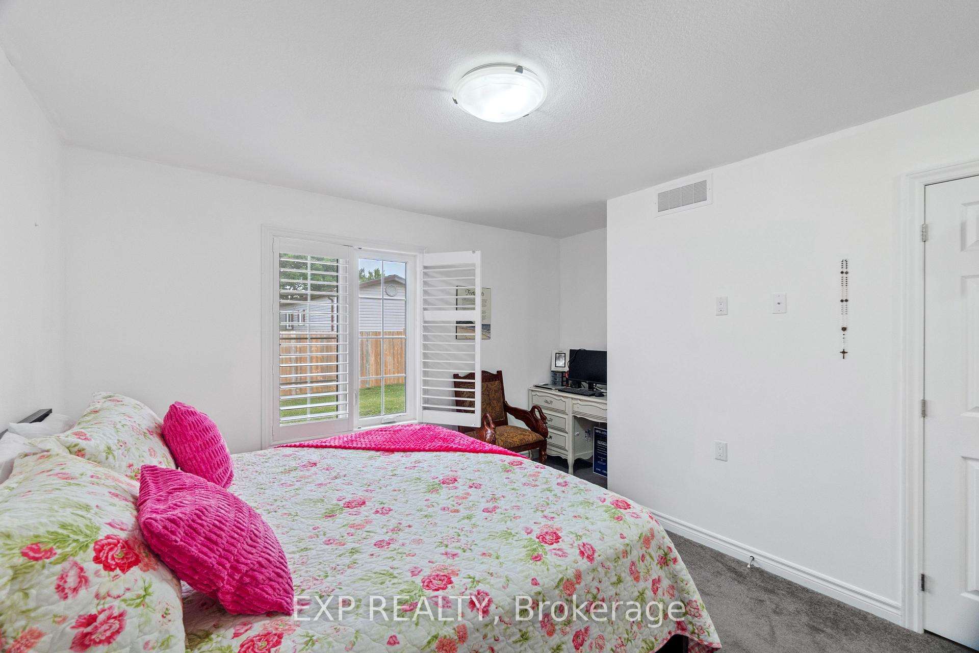 Photo 5 of 18 Devon Drive, South Huron, Exeter — HOMEH