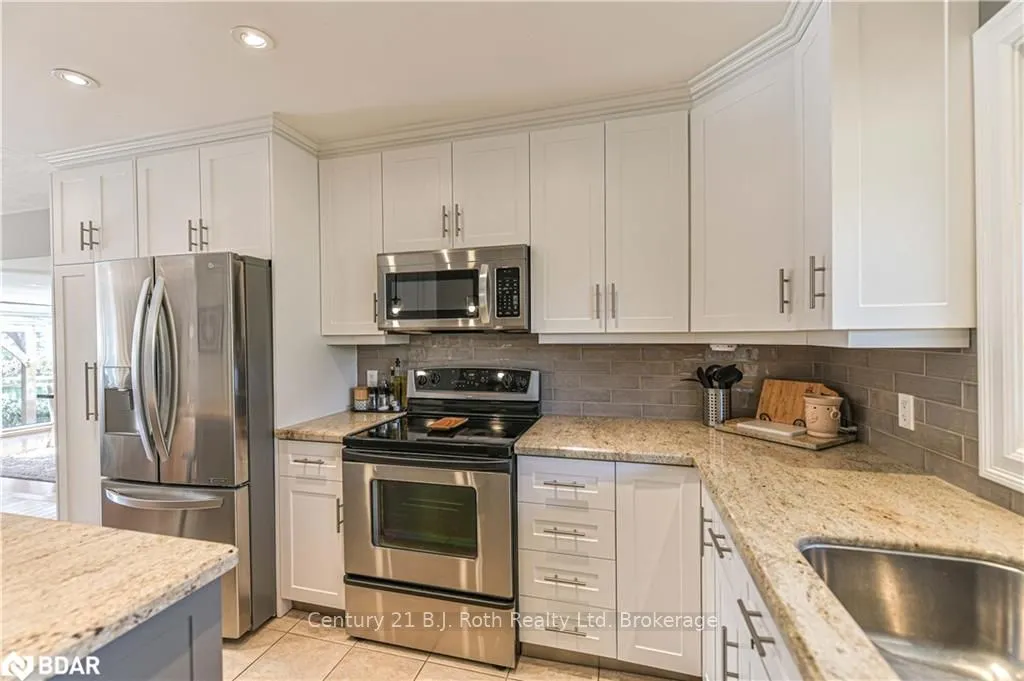 Photo 25 of 8222 County Rd 169, Severn, Washago — HOMEH
