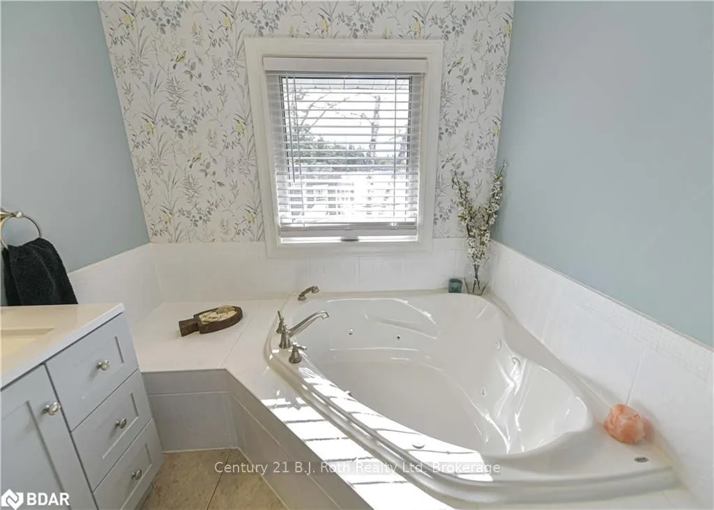 Photo 36 of 8222 County Rd 169, Severn, Washago — HOMEH