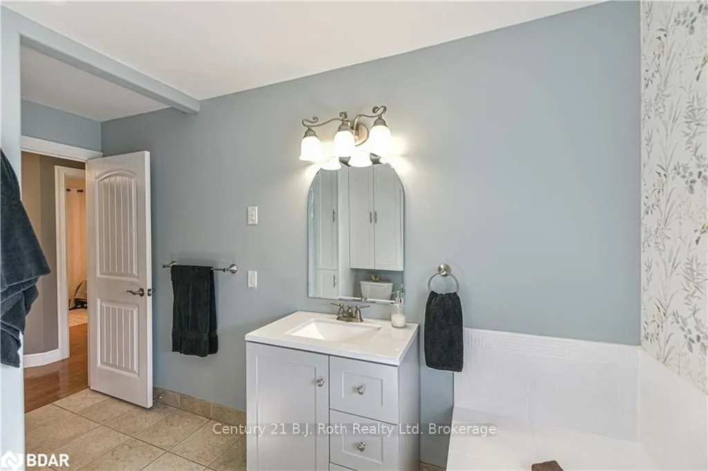 Photo 37 of 8222 County Rd 169, Severn, Washago — HOMEH