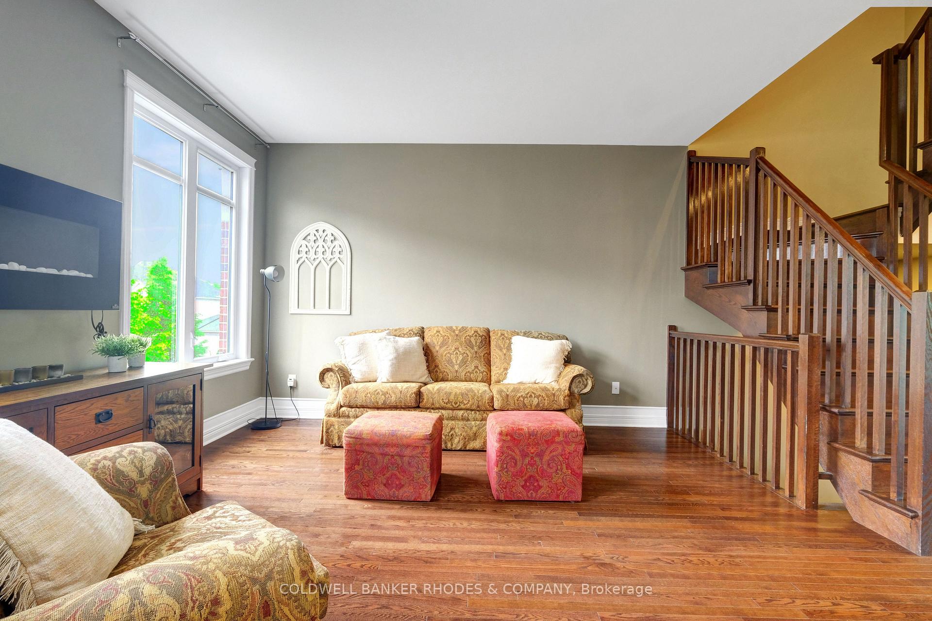 Photo 8 of 204 Accolade Private, Ottawa, Craig Henry/Woodvale — HOMEH