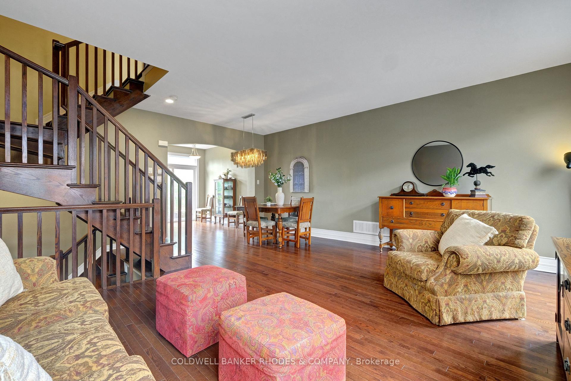 Photo 10 of 204 Accolade Private, Ottawa, Craig Henry/Woodvale — HOMEH
