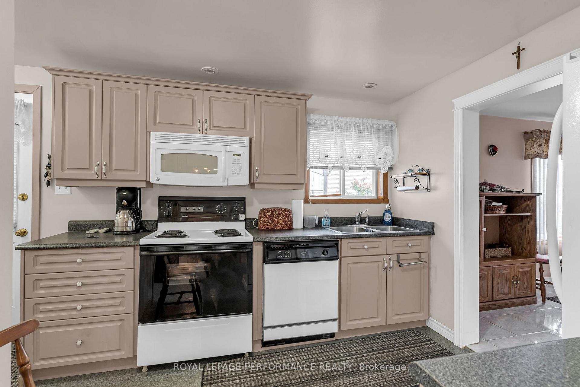 Photo 10 of 18329 County Rd 2, South Glengarry, South Glengarry (Charlottenburgh) Twp — HOMEH