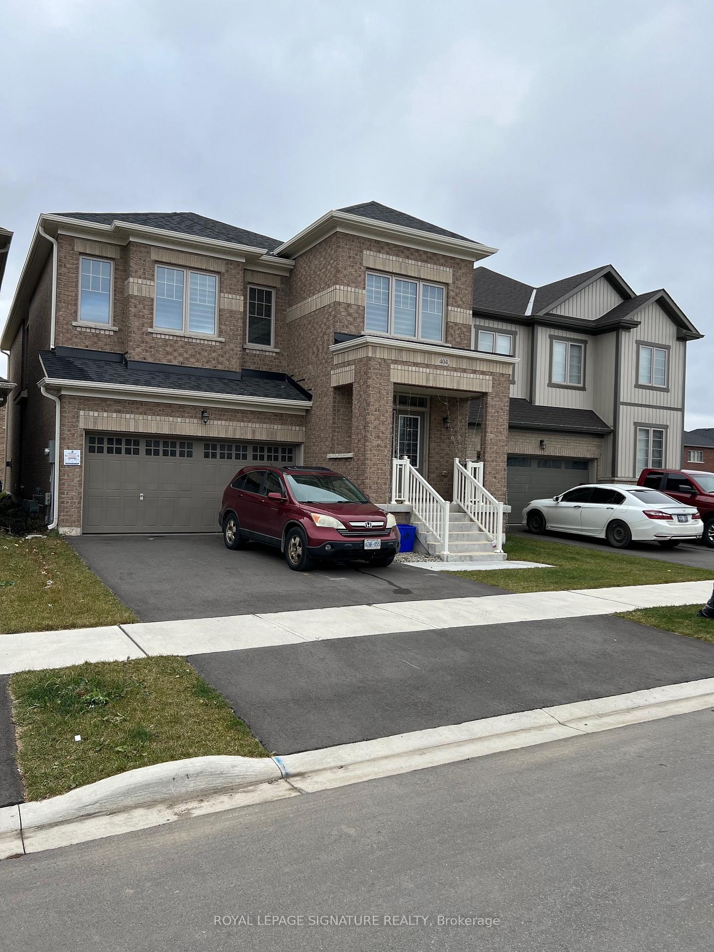 Front of 404 Blackcherry Crescent