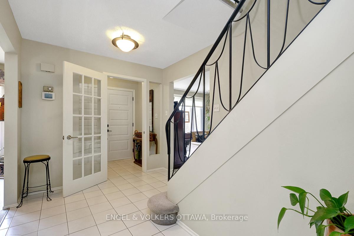 Photo 5 of 59 Charing Road, Ottawa, Craig Henry/Woodvale — HOMEH