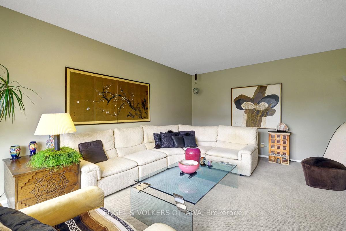 Photo 10 of 59 Charing Road, Ottawa, Craig Henry/Woodvale — HOMEH