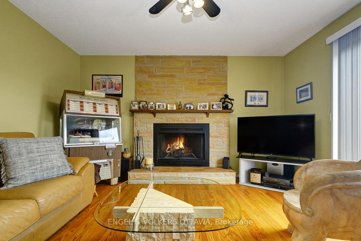 Photo 22 of 59 Charing Road, Ottawa, Craig Henry/Woodvale — HOMEH