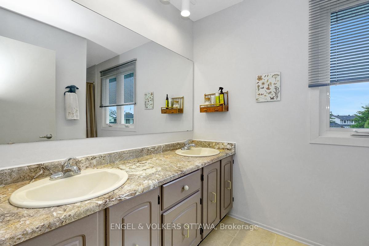 Photo 36 of 59 Charing Road, Ottawa, Craig Henry/Woodvale — HOMEH