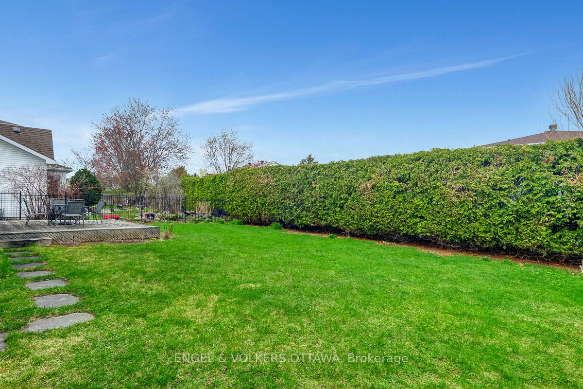 Photo 45 of 59 Charing Road, Ottawa, Craig Henry/Woodvale — HOMEH